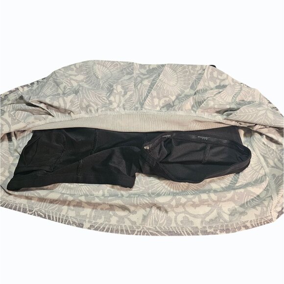 Lululemon Skort Womens 4 Gray Black Run Pace Setter Tennis Skirt Ruffled Tiered - Picture 7 of 10